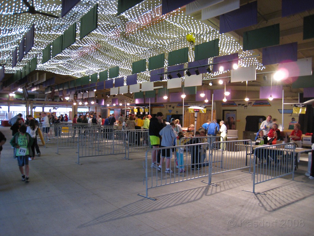 Dart Frog Dash 08 0021.jpg - Getting to the registration area early enough to avoid the last minute crowds trying to get their packets before the start of the race.